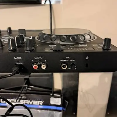 Pioneer DJ - DDJ-REV1 2